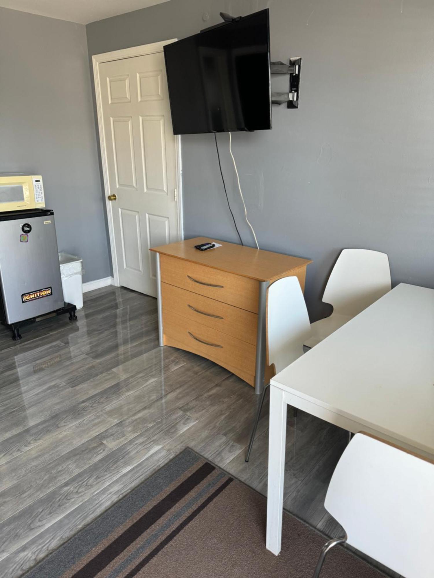 12 Ashworth Ave Suites Hampton Buitenkant foto